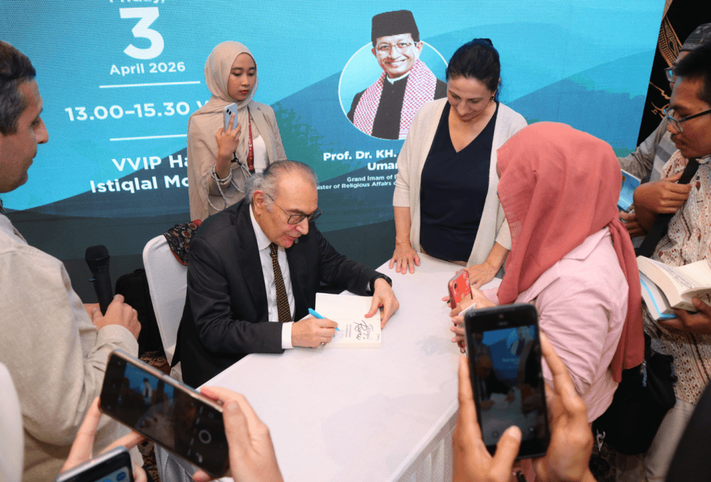 Professor Dr. Nevzat Tarhan's Works Attract "Best-Seller" Interest in Indonesia